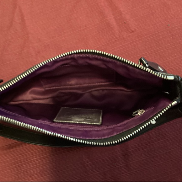 ⚡️⚡️FLASH SALE⚡️⚡️Black Leather Coach Handbag - Picture 5 of 7